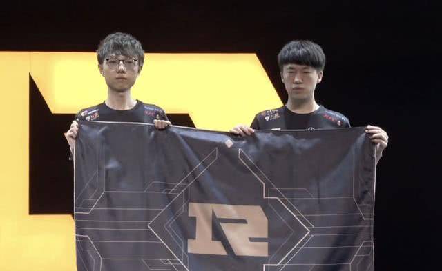 更吸引了海 更吸引了海