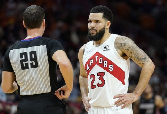 尤其是在球 尤其是在球