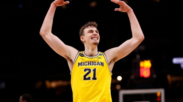 中卫位置上 中卫位置上