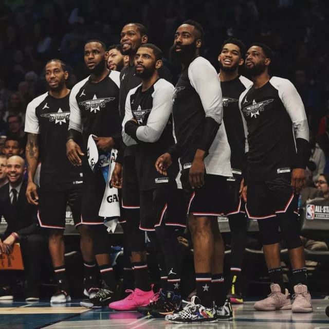 前场压迫 前场压迫