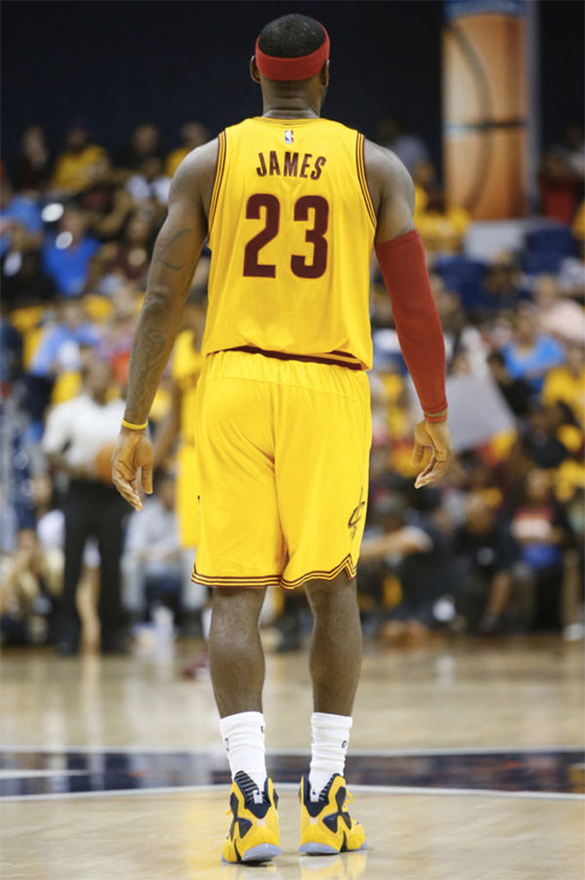 再侧扑出手 再侧扑出手